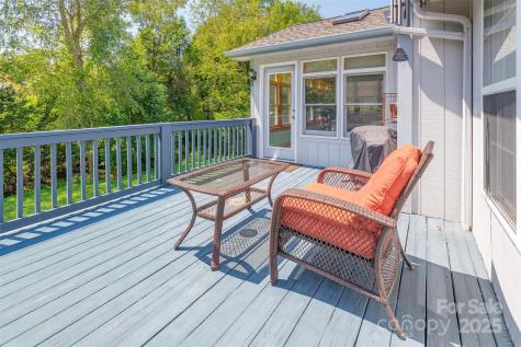 76 Woodland Hills Road Asheville NC 28804