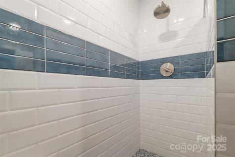 76 Woodland Hills Road Asheville NC 28804