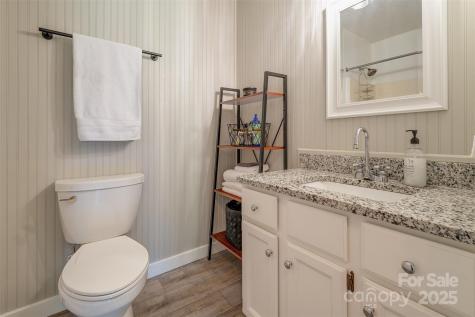 76 Woodland Hills Road Asheville NC 28804