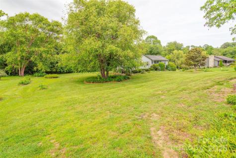 76 Woodland Hills Road Asheville NC 28804