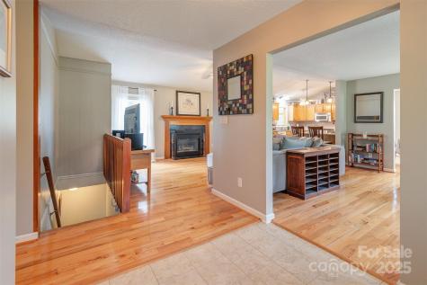 76 Woodland Hills Road Asheville NC 28804