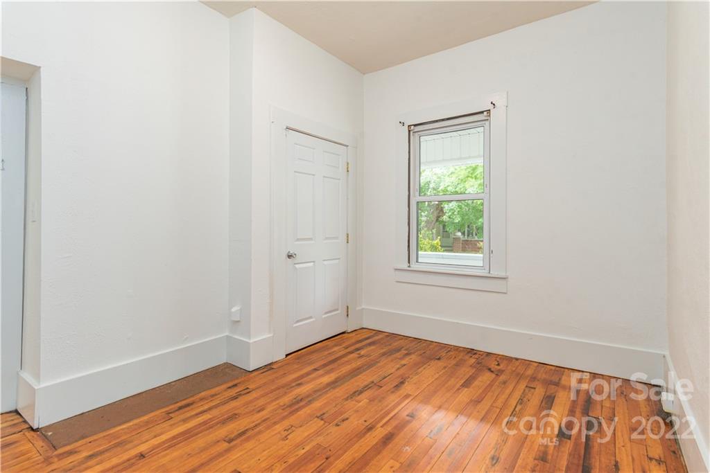 5 Pelzer Street Asheville NC 28804
