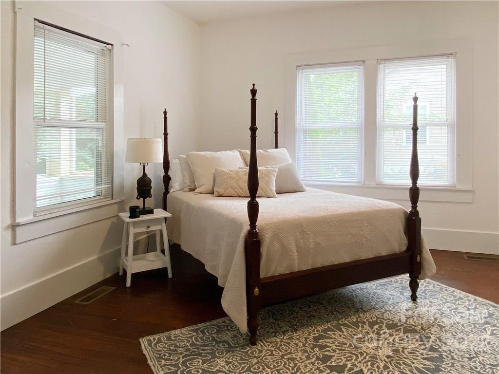 5 Pelzer Street Asheville NC 28804