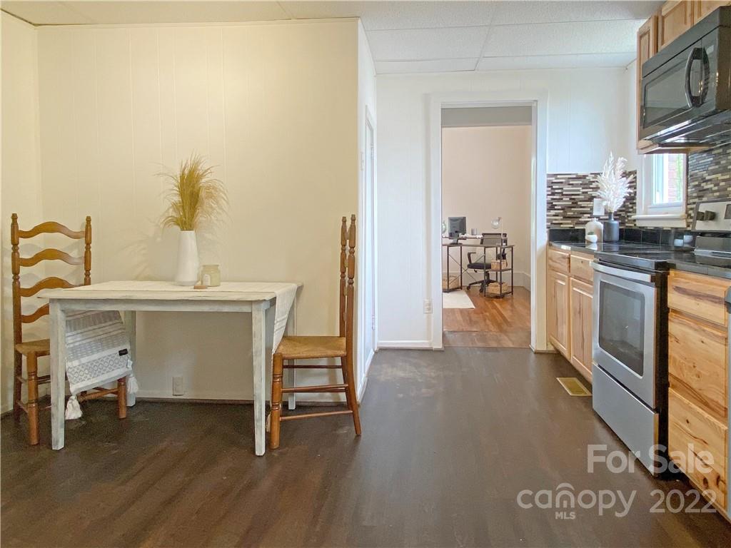 5 Pelzer Street Asheville NC 28804