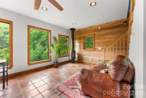 1146 Thomas Branch Road Marshall NC 28753