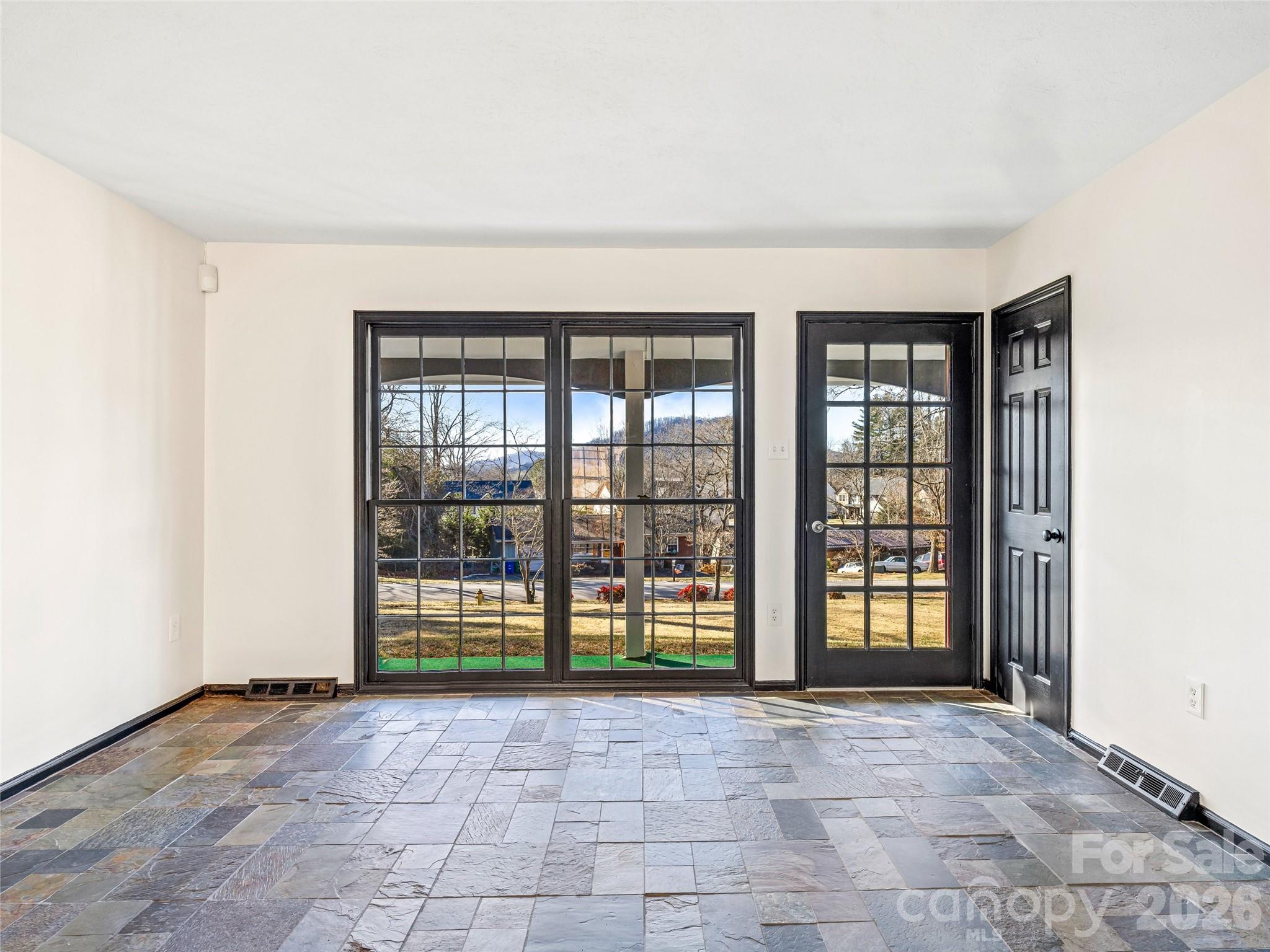 34 Southwicke Drive Arden NC 28704