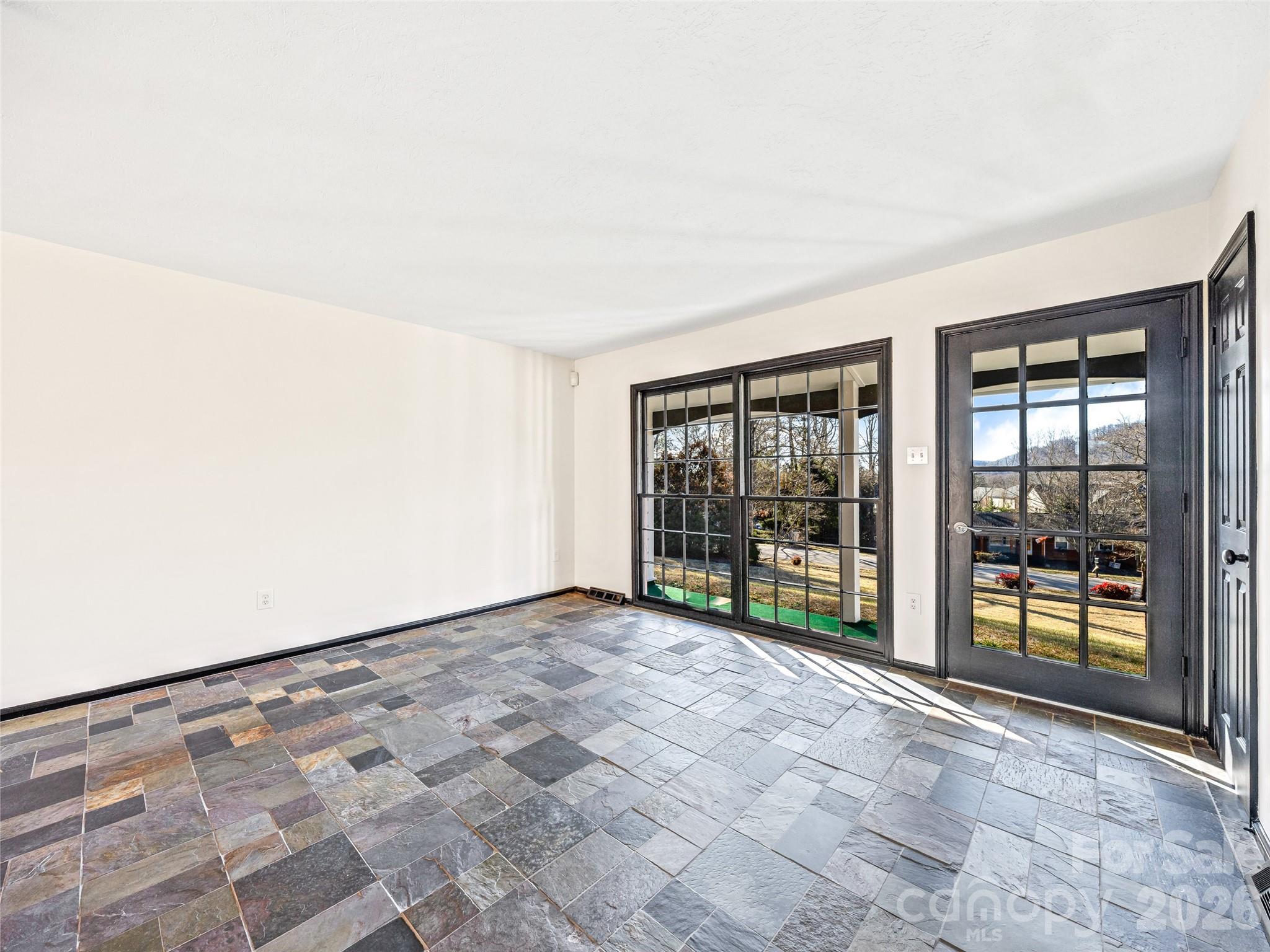 34 Southwicke Drive Arden NC 28704