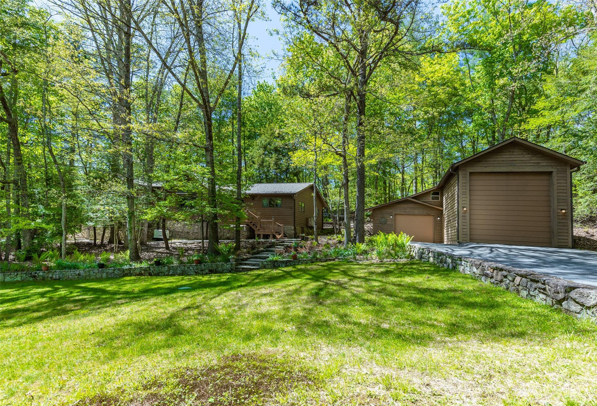 1441 Ugugu Drive Brevard NC 28712