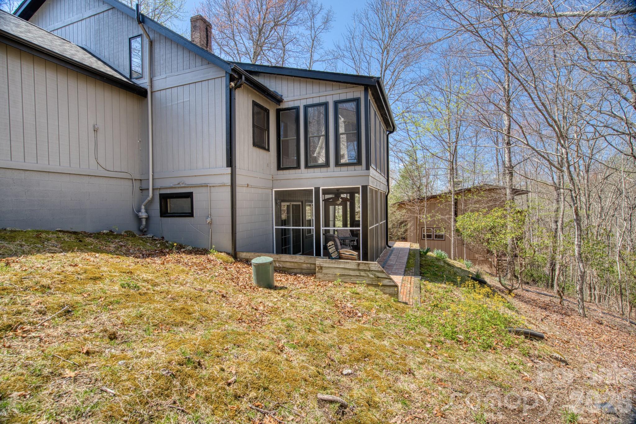 46 Wahuhu Court Brevard NC 28712