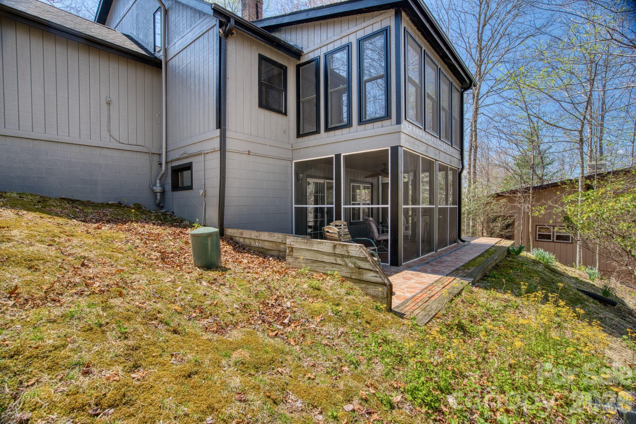 46 Wahuhu Court Brevard NC 28712
