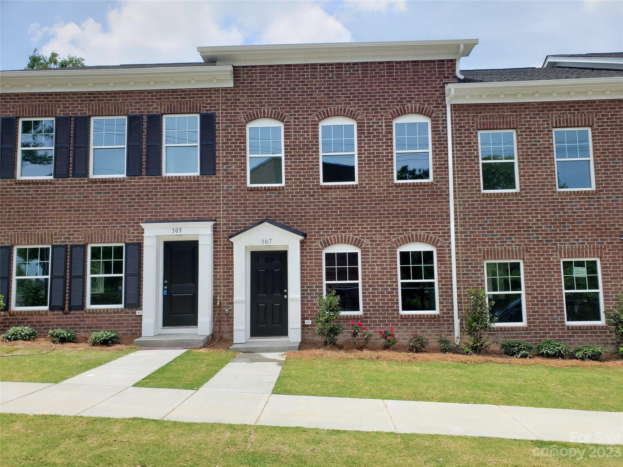 307 N Academy Street Lincolnton NC 28092