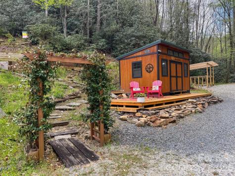 91 Double Springs Road Almond NC 28702