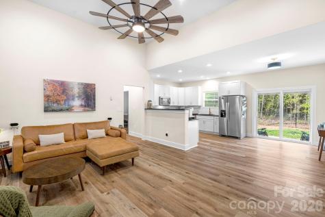 2462 Shoal Road Crouse NC 28033