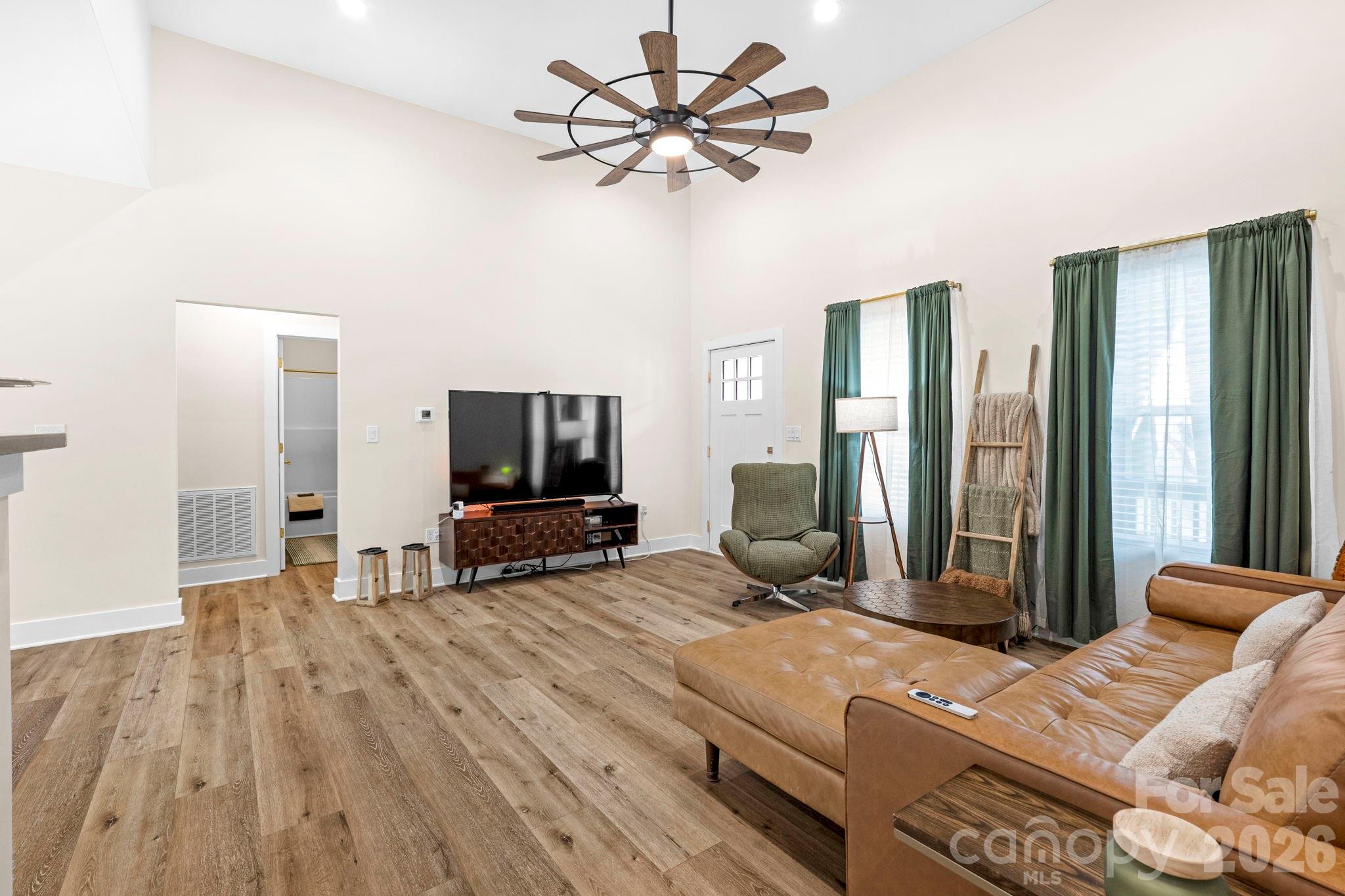2462 Shoal Road Crouse NC 28033