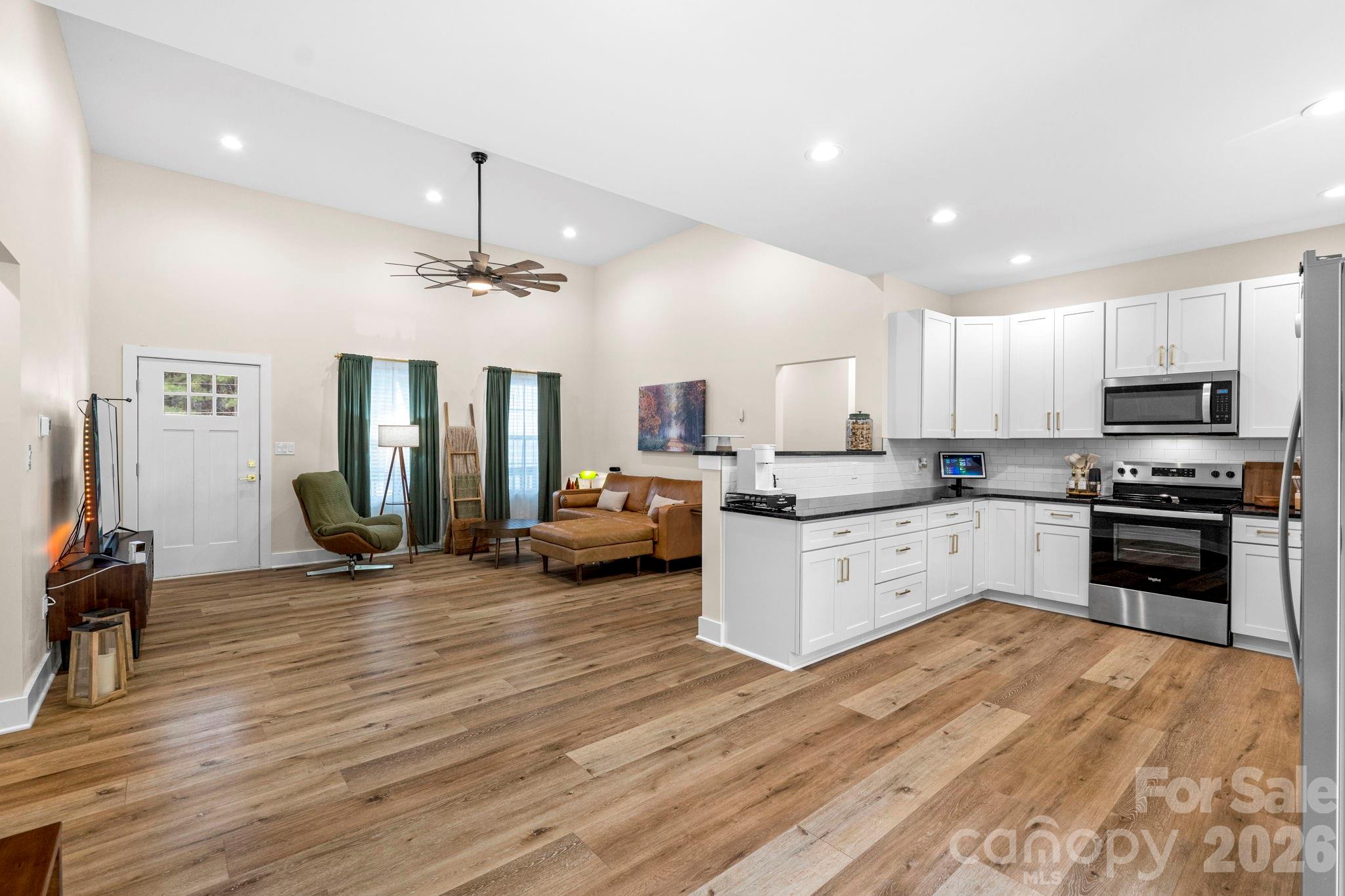 2462 Shoal Road Crouse NC 28033