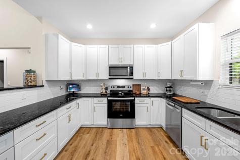 2462 Shoal Road Crouse NC 28033
