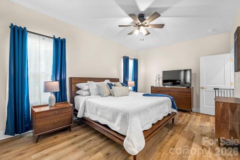 2462 Shoal Road Crouse NC 28033