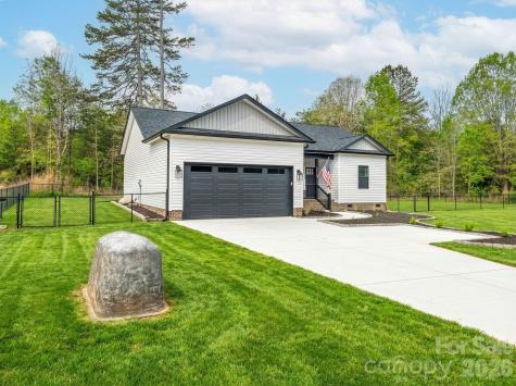 2462 Shoal Road Crouse NC 28033