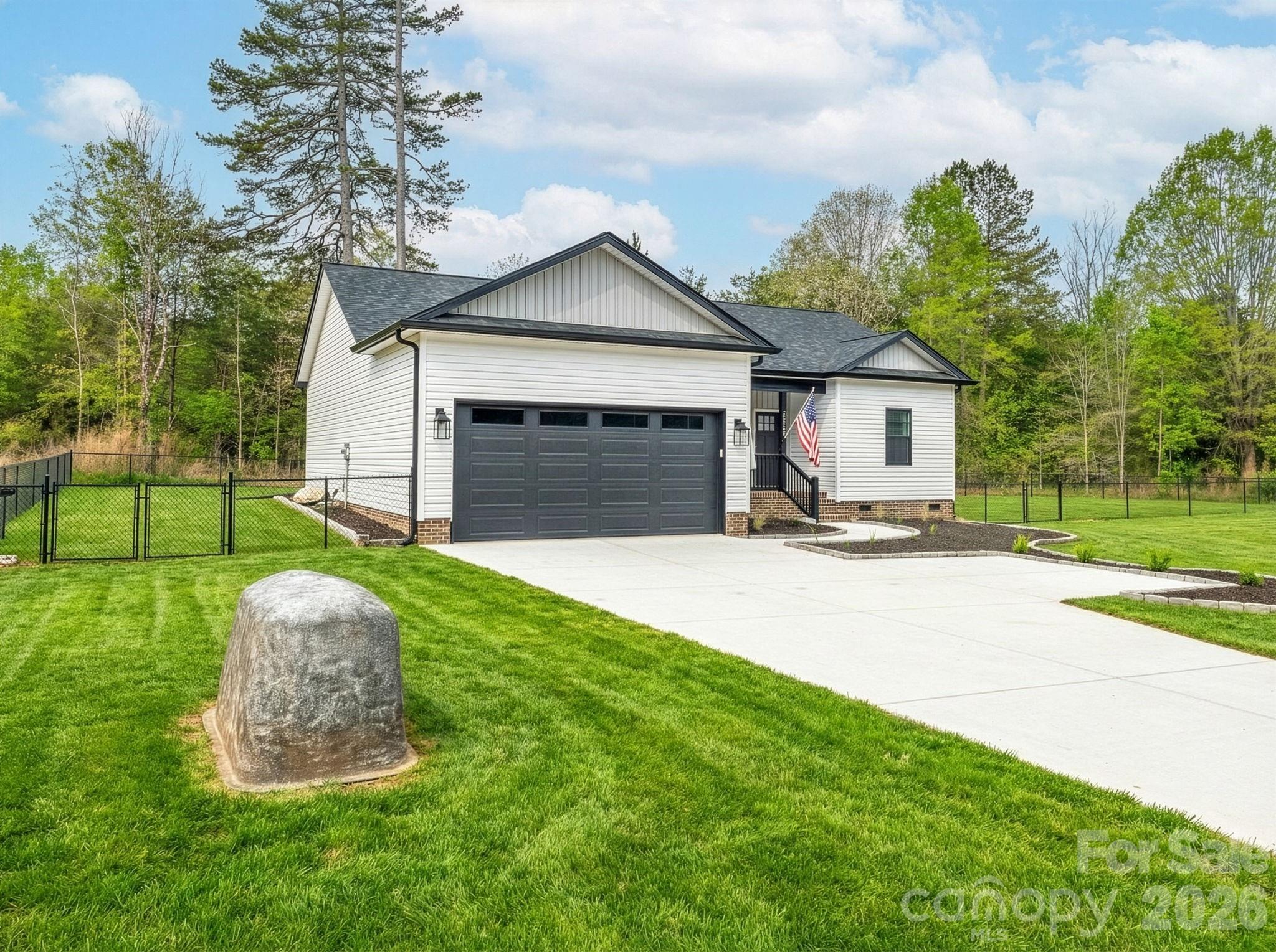 2462 Shoal Road Crouse NC 28033