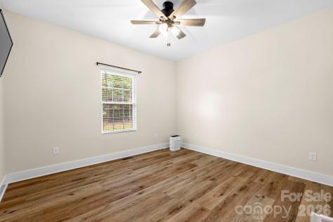 2462 Shoal Road Crouse NC 28033