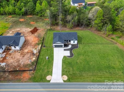 2462 Shoal Road Crouse NC 28033