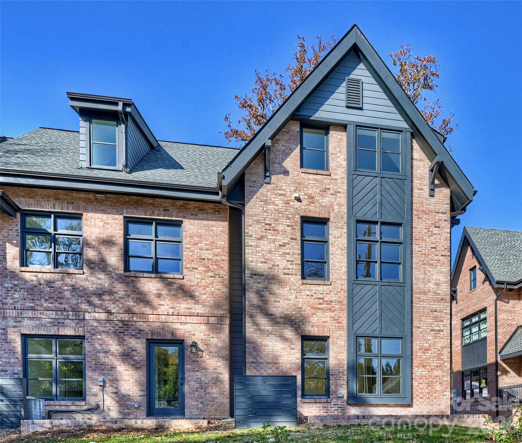 2027 Thurmond Place Charlotte NC 28205