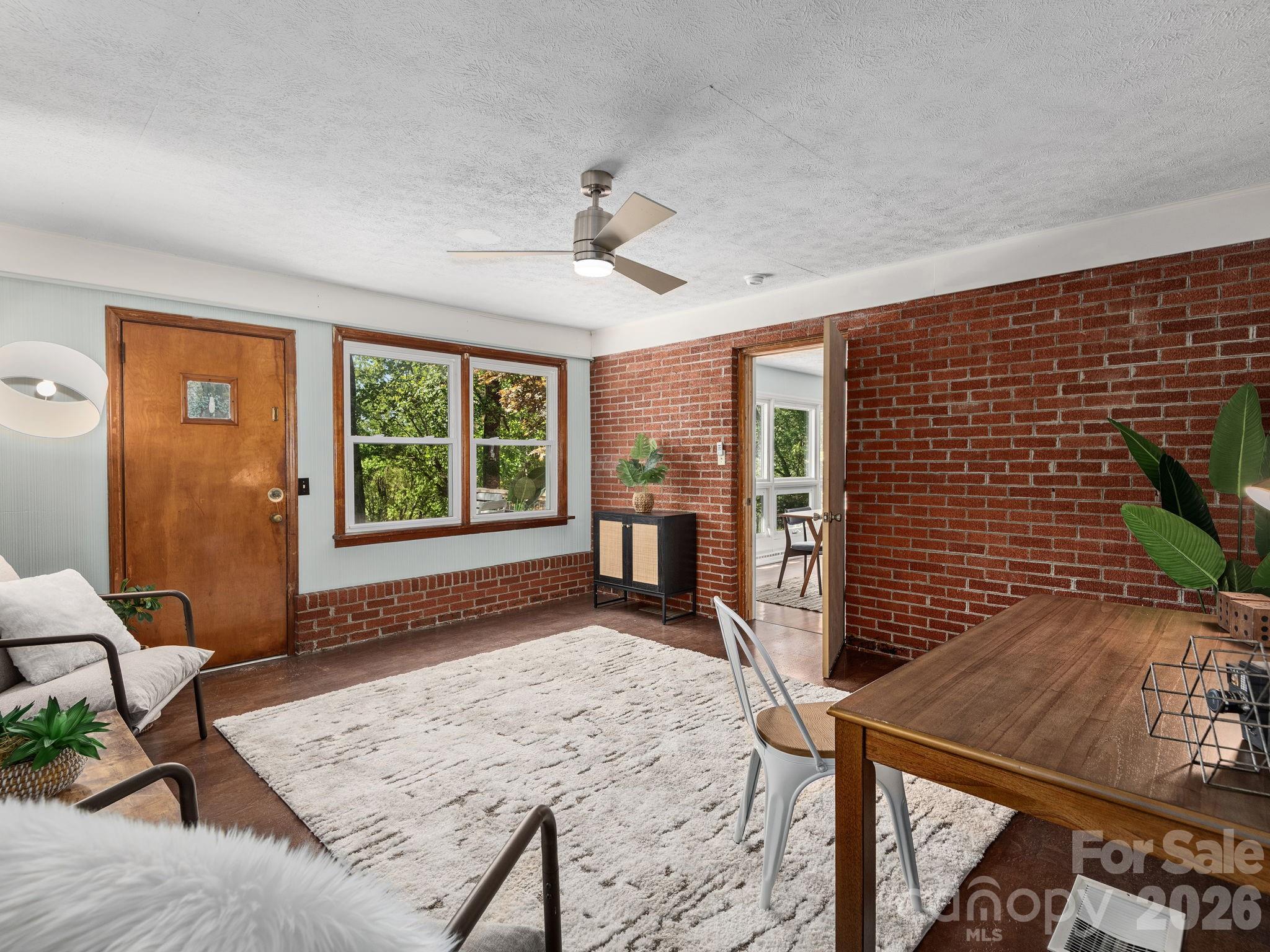 8 Fernlawn Road Asheville NC 28805
