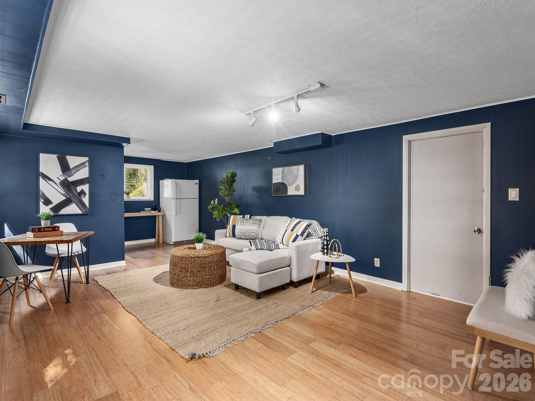8 Fernlawn Road Asheville NC 28805