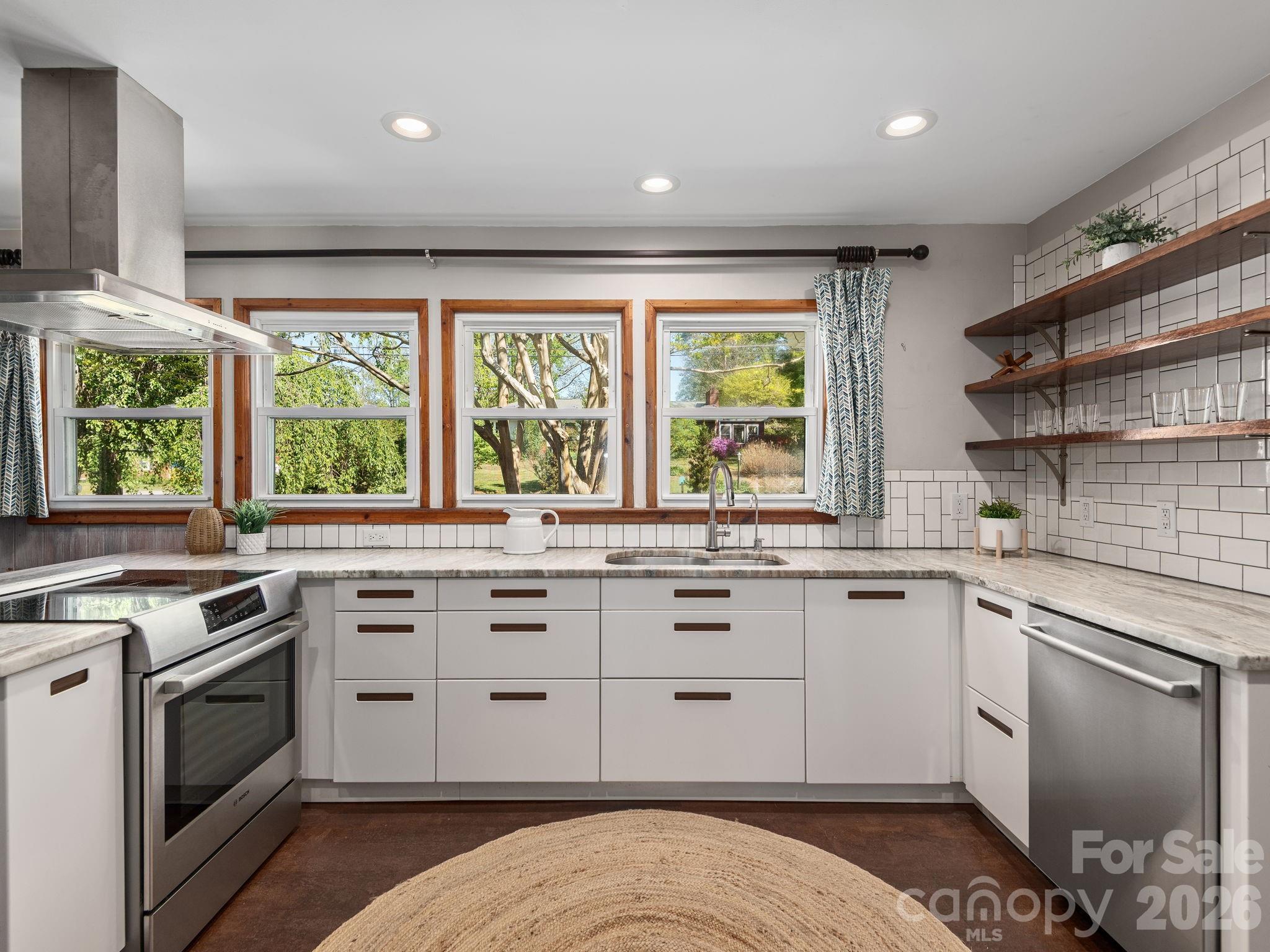 8 Fernlawn Road Asheville NC 28805