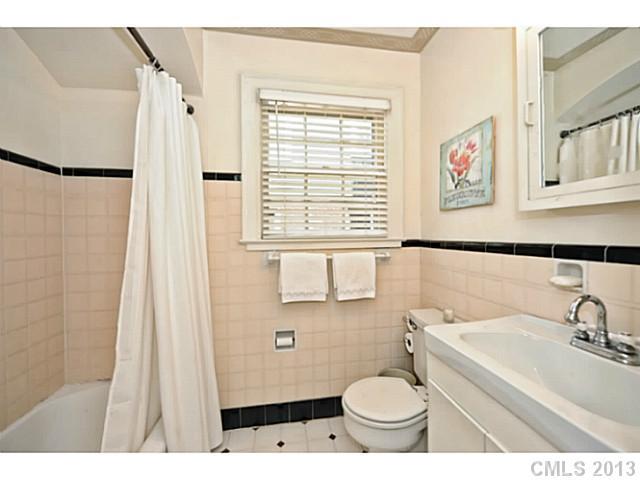 2131 Bay Street Charlotte NC 28205