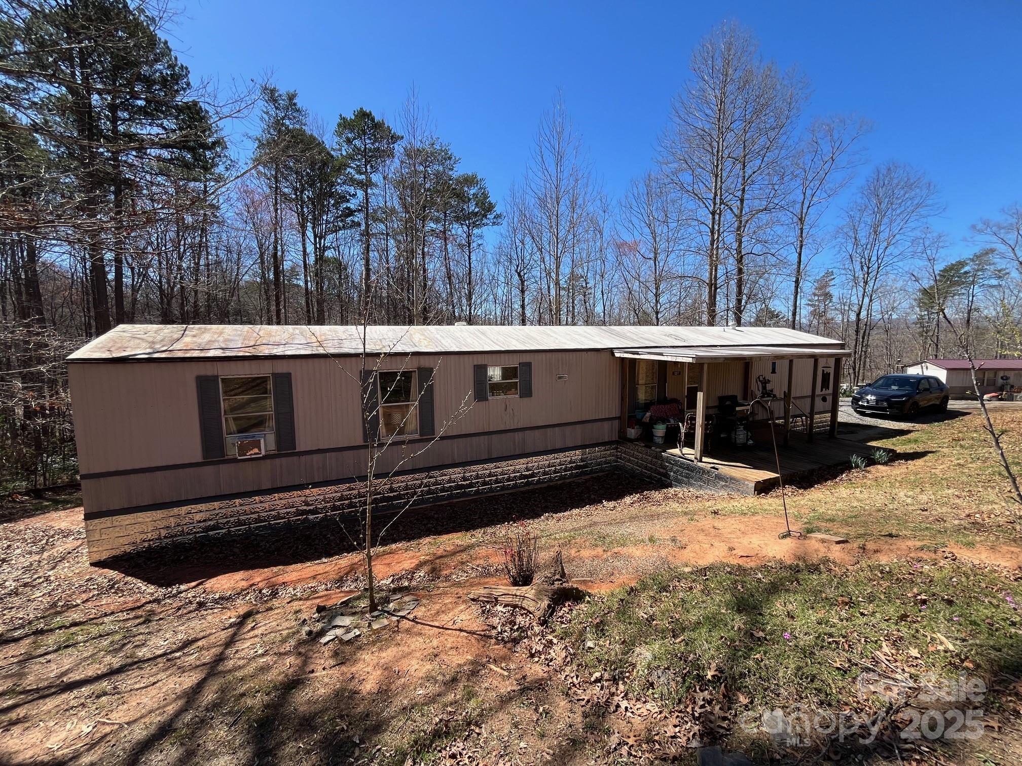 127 Squirrel Hollow Drive Marion NC 28752