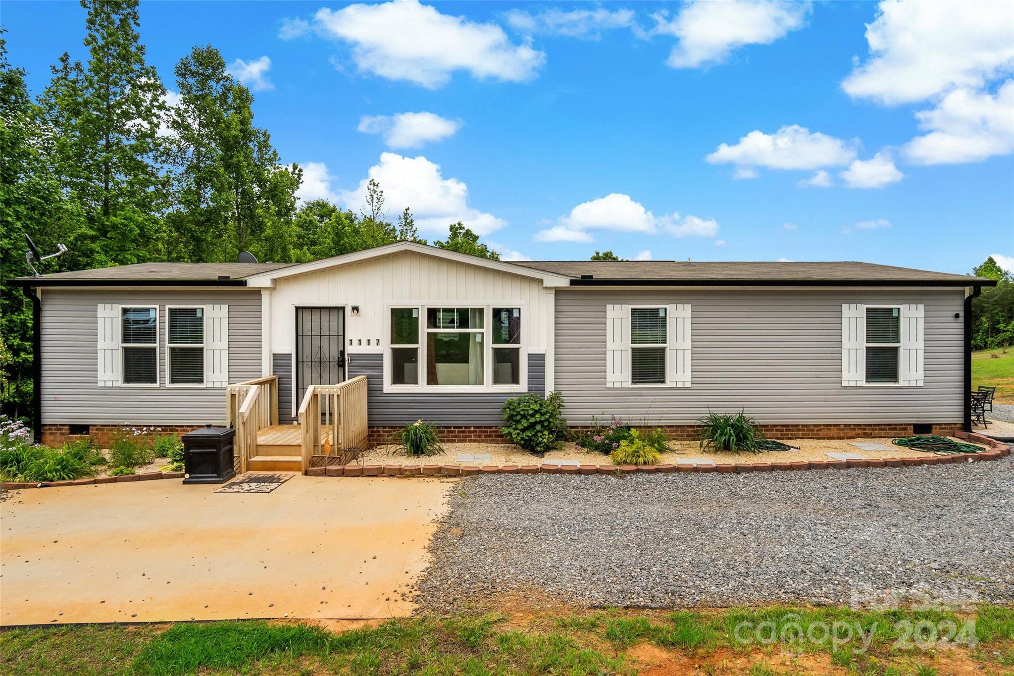 1117 Rutherford Drive Nebo NC 28761