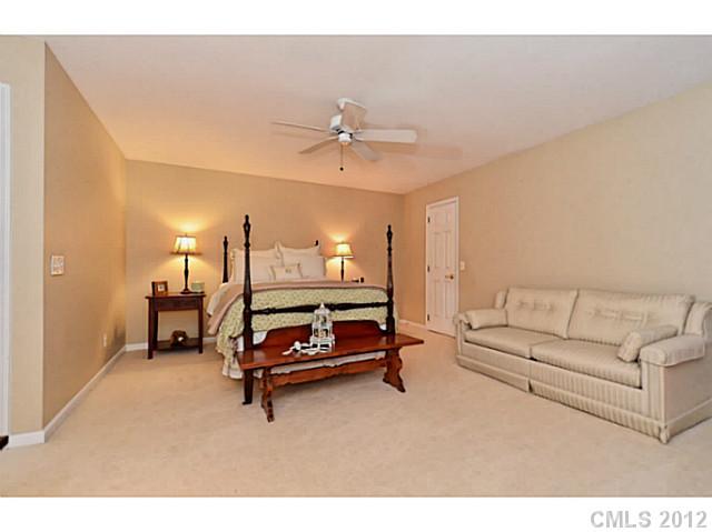 5208 Weaver Mill Lane Charlotte NC 28226