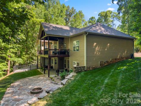 686 White Oaks Road Mooresville NC 28115