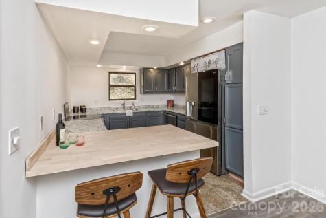 53 Benfield Road Weaverville NC 28787