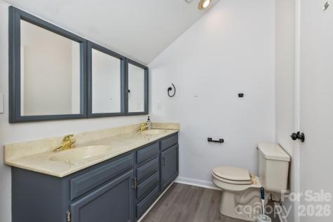 53 Benfield Road Weaverville NC 28787
