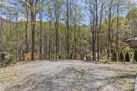 53 Benfield Road Weaverville NC 28787