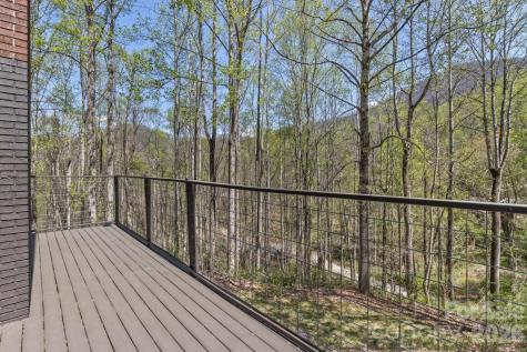 53 Benfield Road Weaverville NC 28787