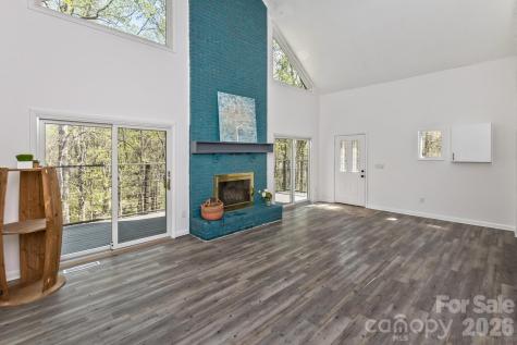 53 Benfield Road Weaverville NC 28787