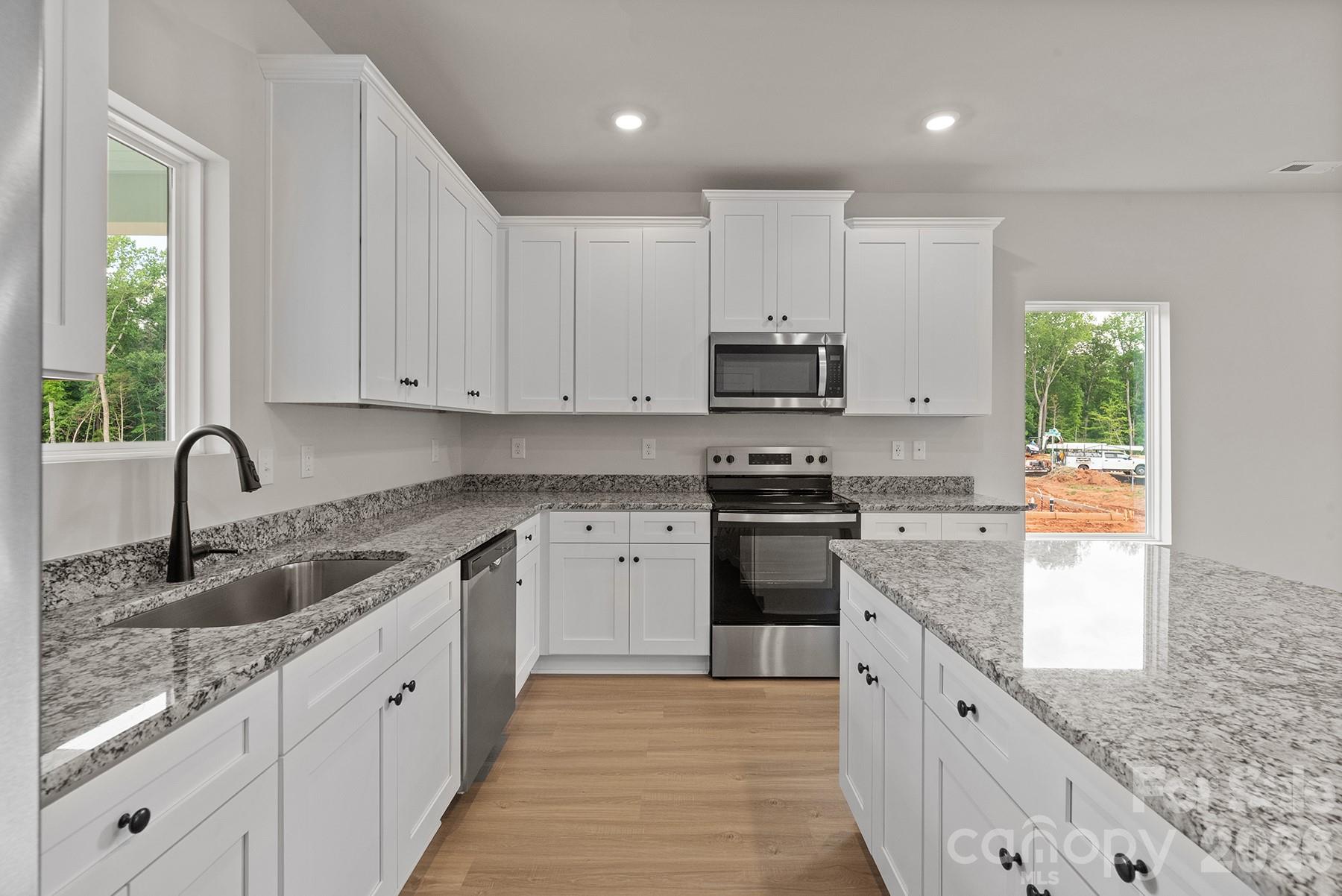 6602 Fairford Drive Charlotte NC 28215