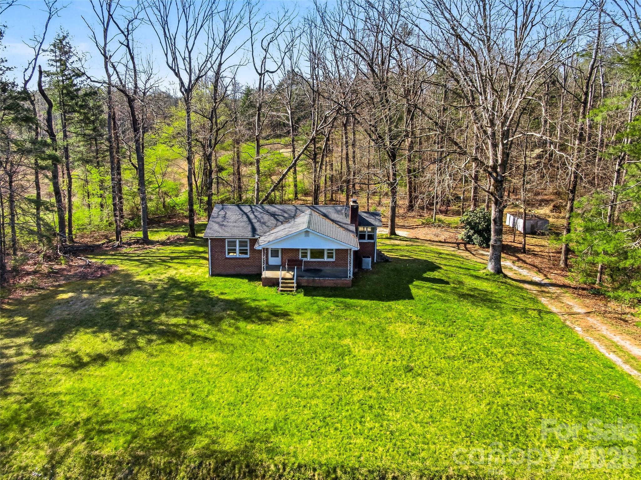 984 Pace Road Hendersonville NC 28792