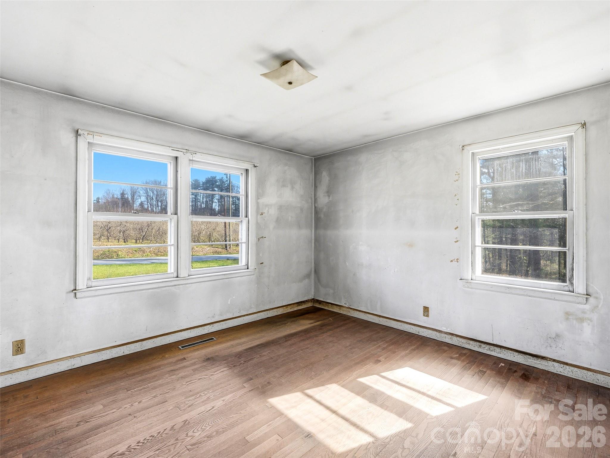 984 Pace Road Hendersonville NC 28792