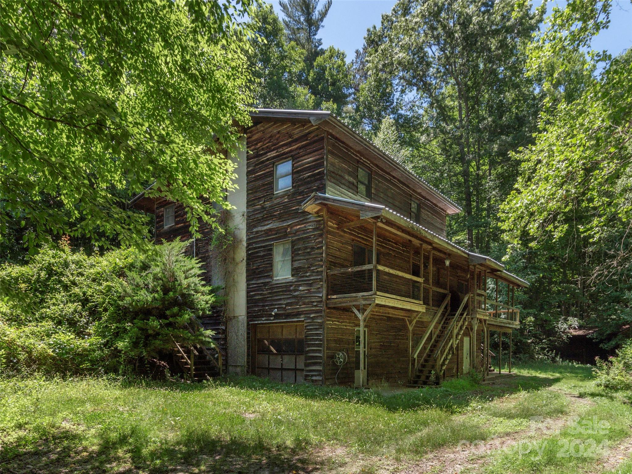 3543 White Oak Road Waynesville NC 28785
