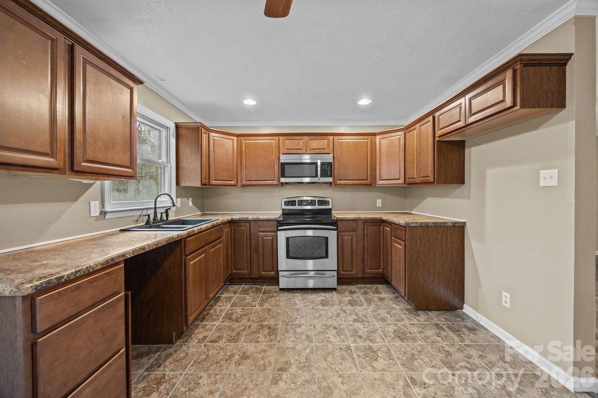 1158 Sunset Court Conover NC 28613