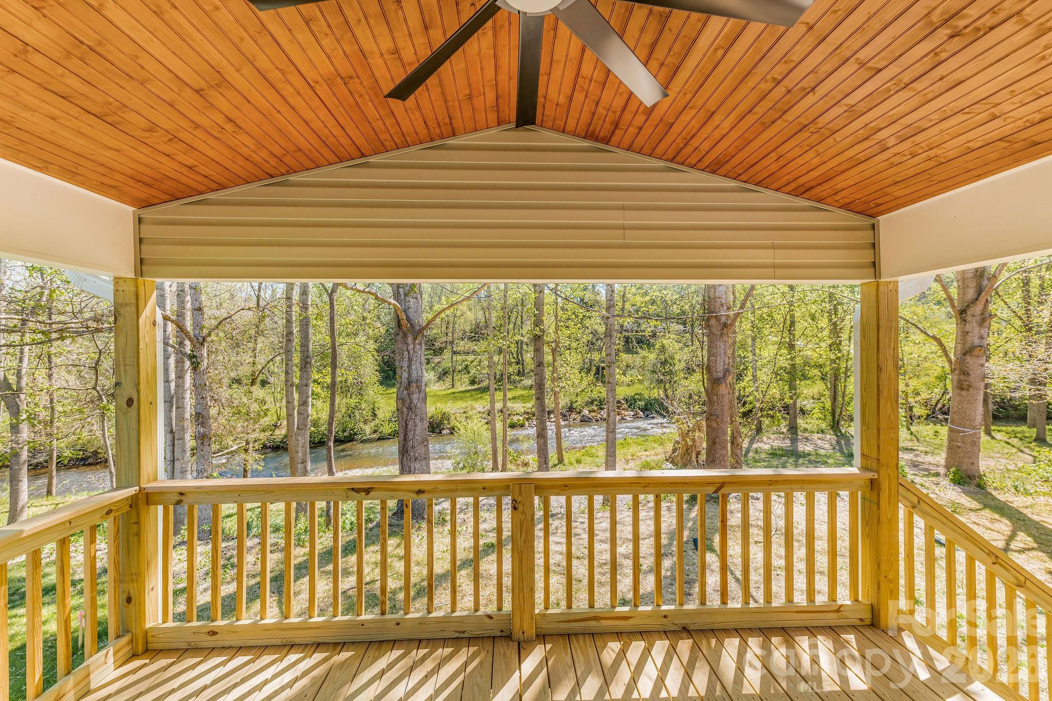 1196 Crabtree Road Waynesville NC 28785