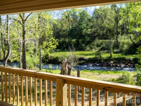 1196 Crabtree Road Waynesville NC 28785