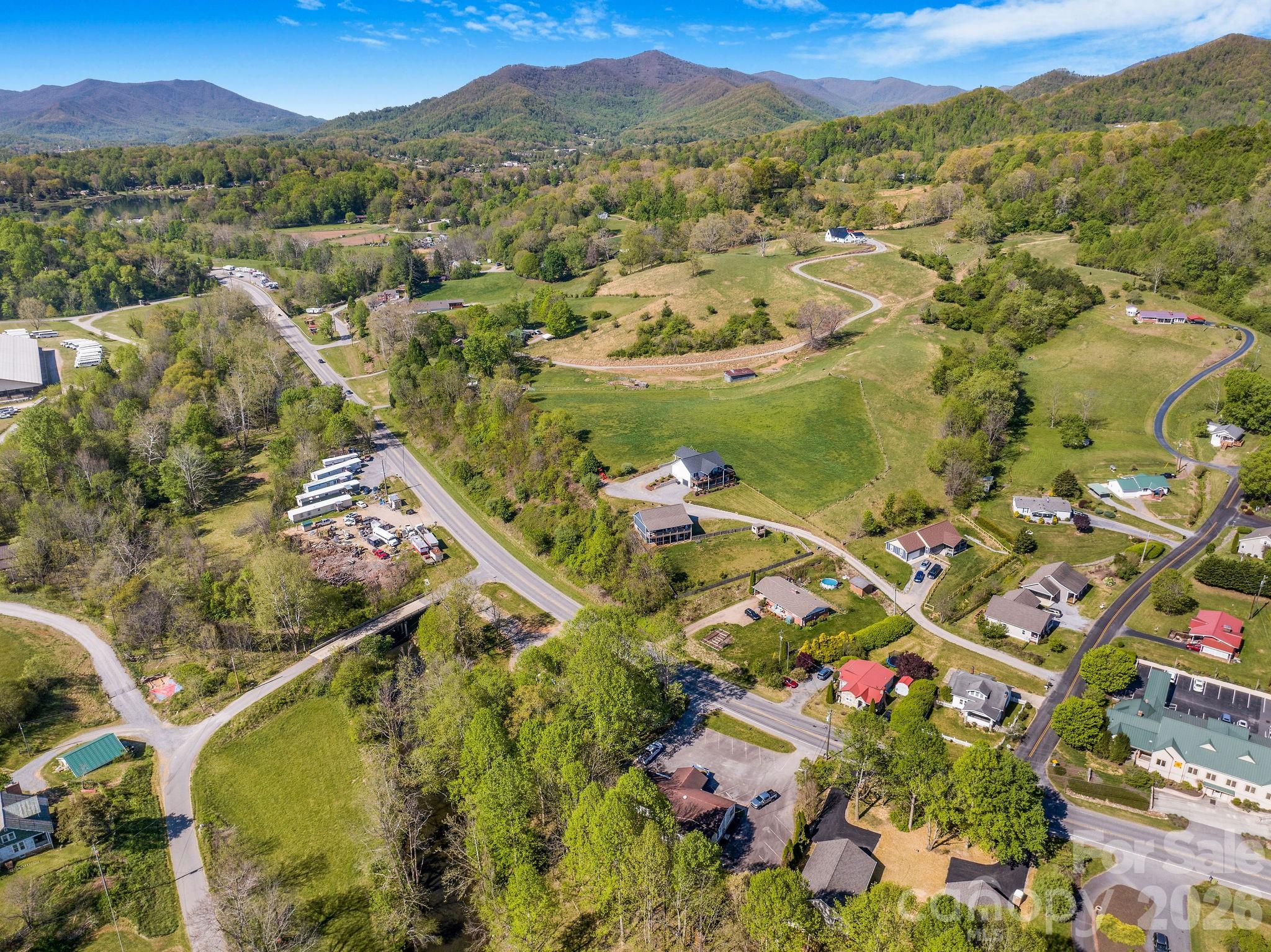 1196 Crabtree Road Waynesville NC 28785