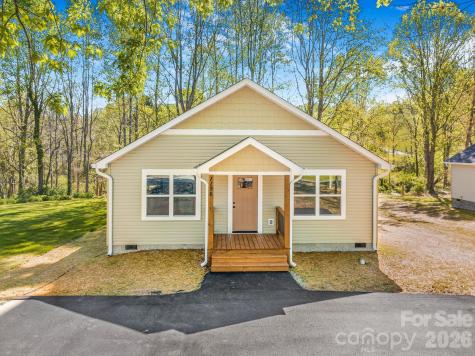 1196 Crabtree Road Waynesville NC 28785