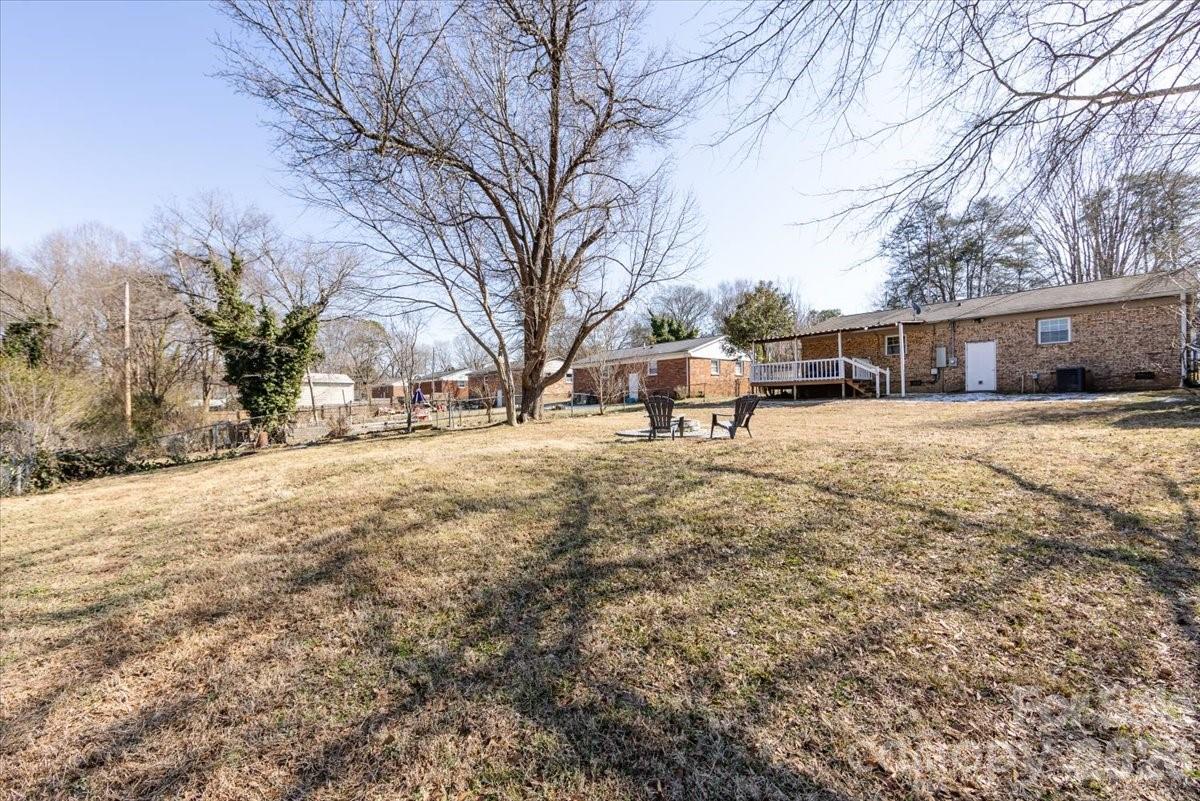 406 Robinson Clemmer Road Dallas NC 28034
