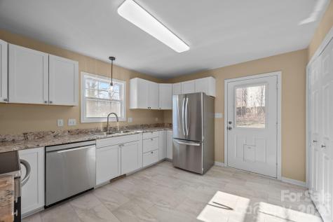 25 Byrd Road Black Mountain NC 28711